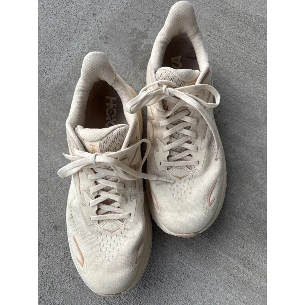 HOKA Women's Clifton 9 Running Shoes - Cream / Oat Milk Neutral